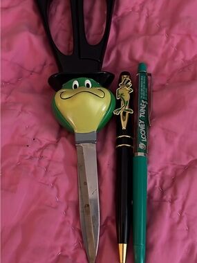 MJ Frog scissors and 2 pens